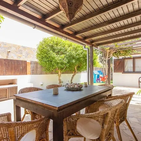 Rustica -heated Pool & Garden Near The Corralejo