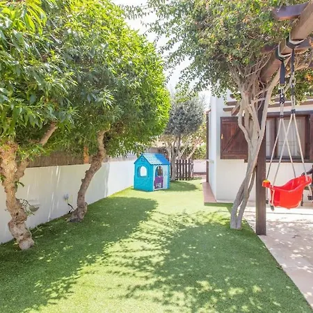 Rustica -heated Pool & Garden Near The * Corralejo