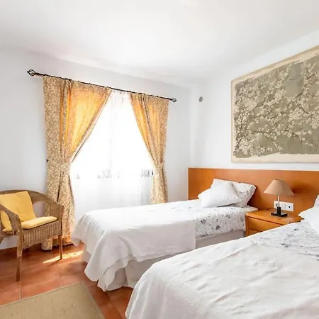 Villa Rustica -heated Pool & Garden Near The